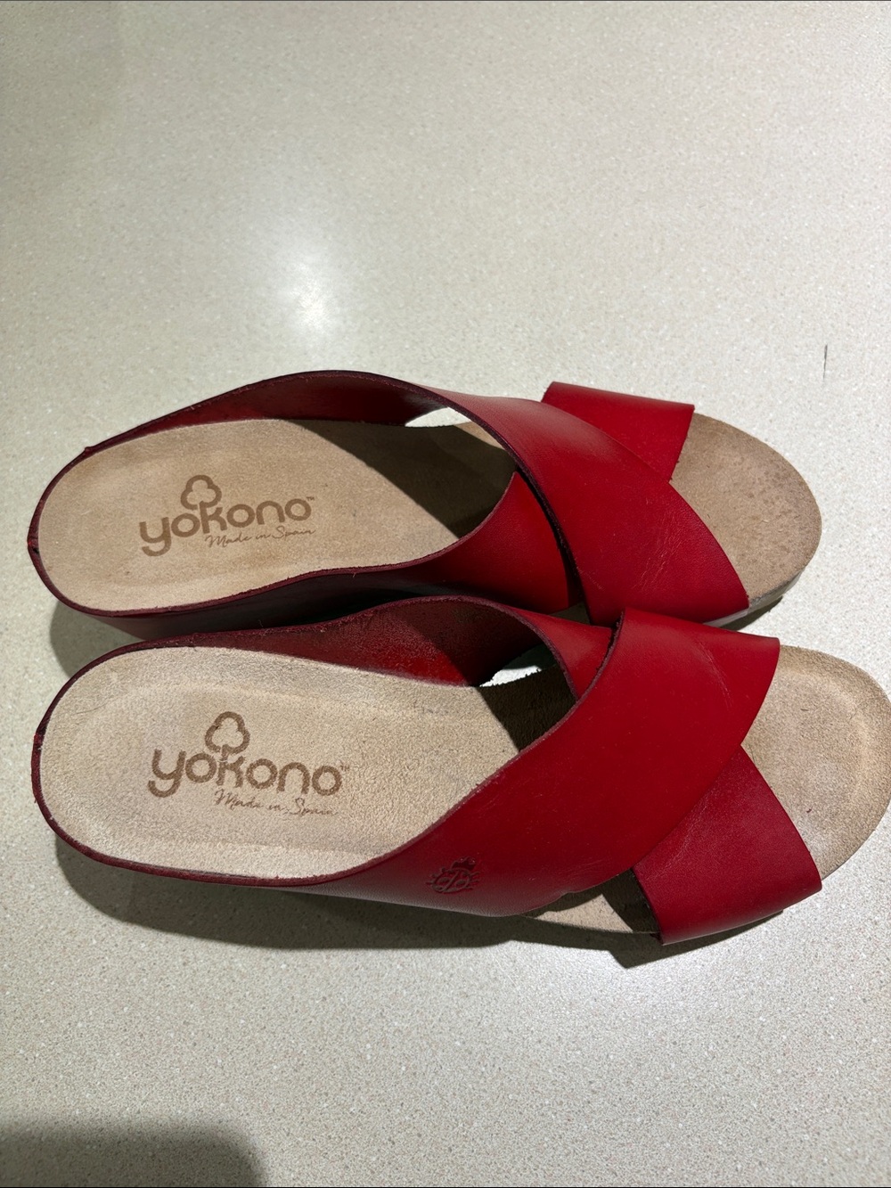Yokono Red Leather Cross-Band Slip-On Mules